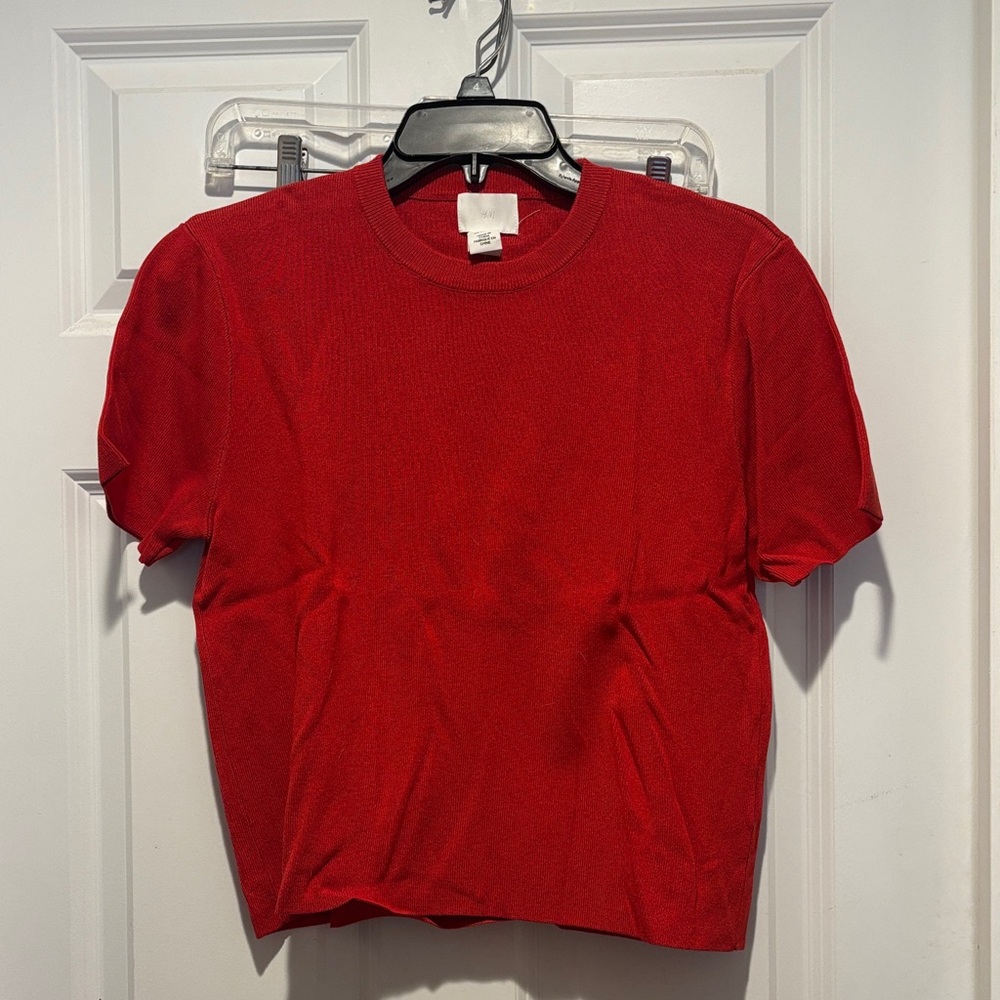 H&M Red Crew Neck Sweater Tee